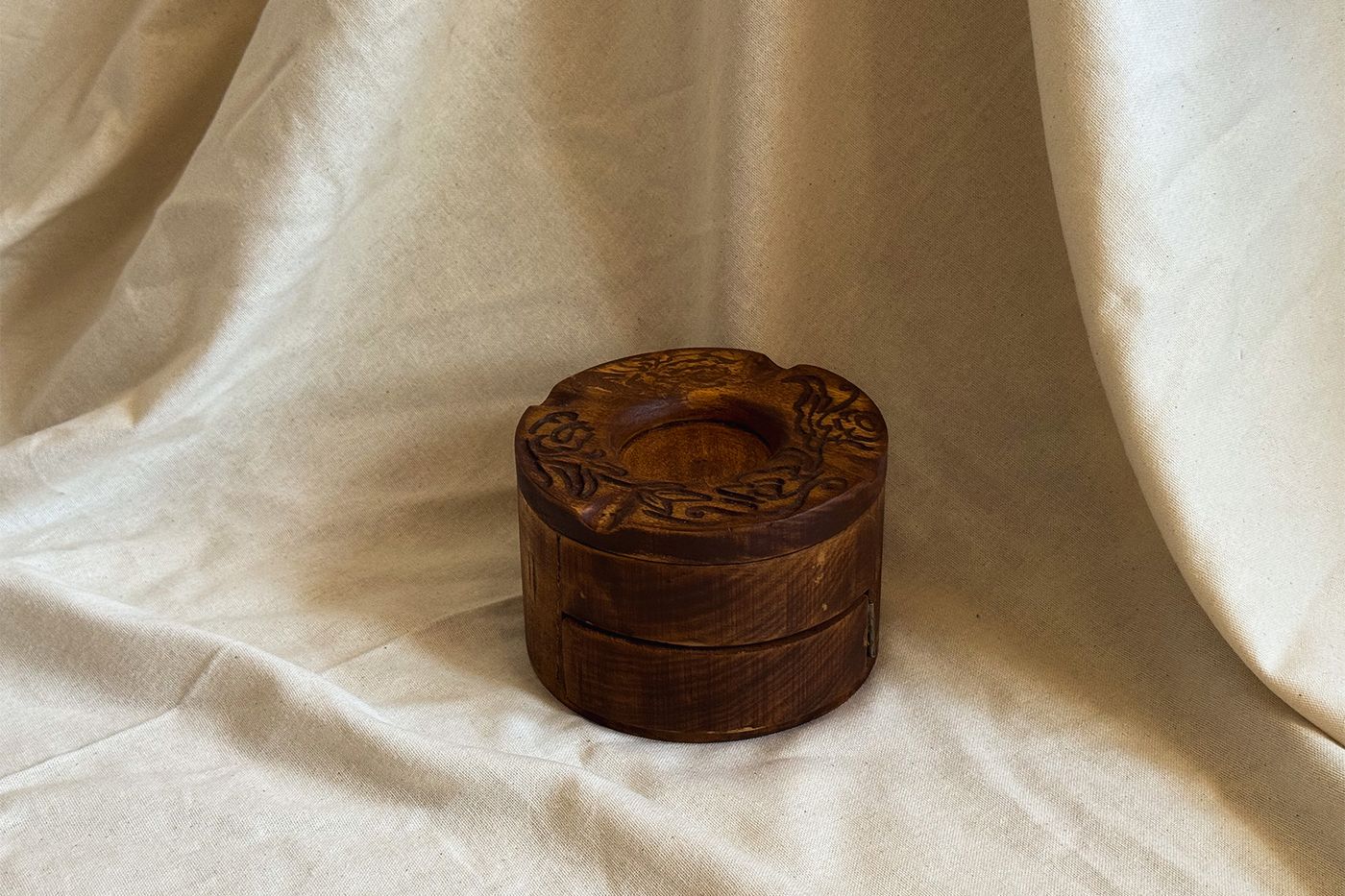 Ashtray Storage Box view five.